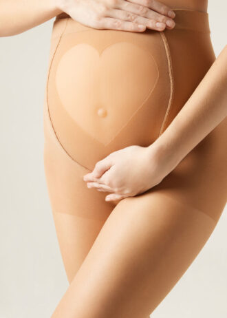 Maternity Tights transparentes de 20 deniers com coração transparente