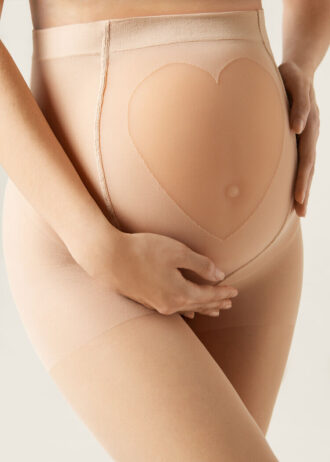 Maternity Tights transparentes de 20 deniers com coração transparente